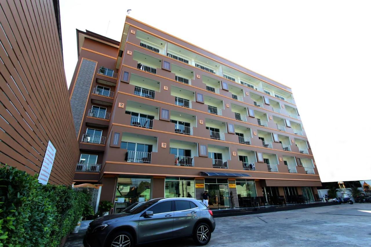 Valhalla Pattaya Hotel Jomtien Beach Exterior photo
