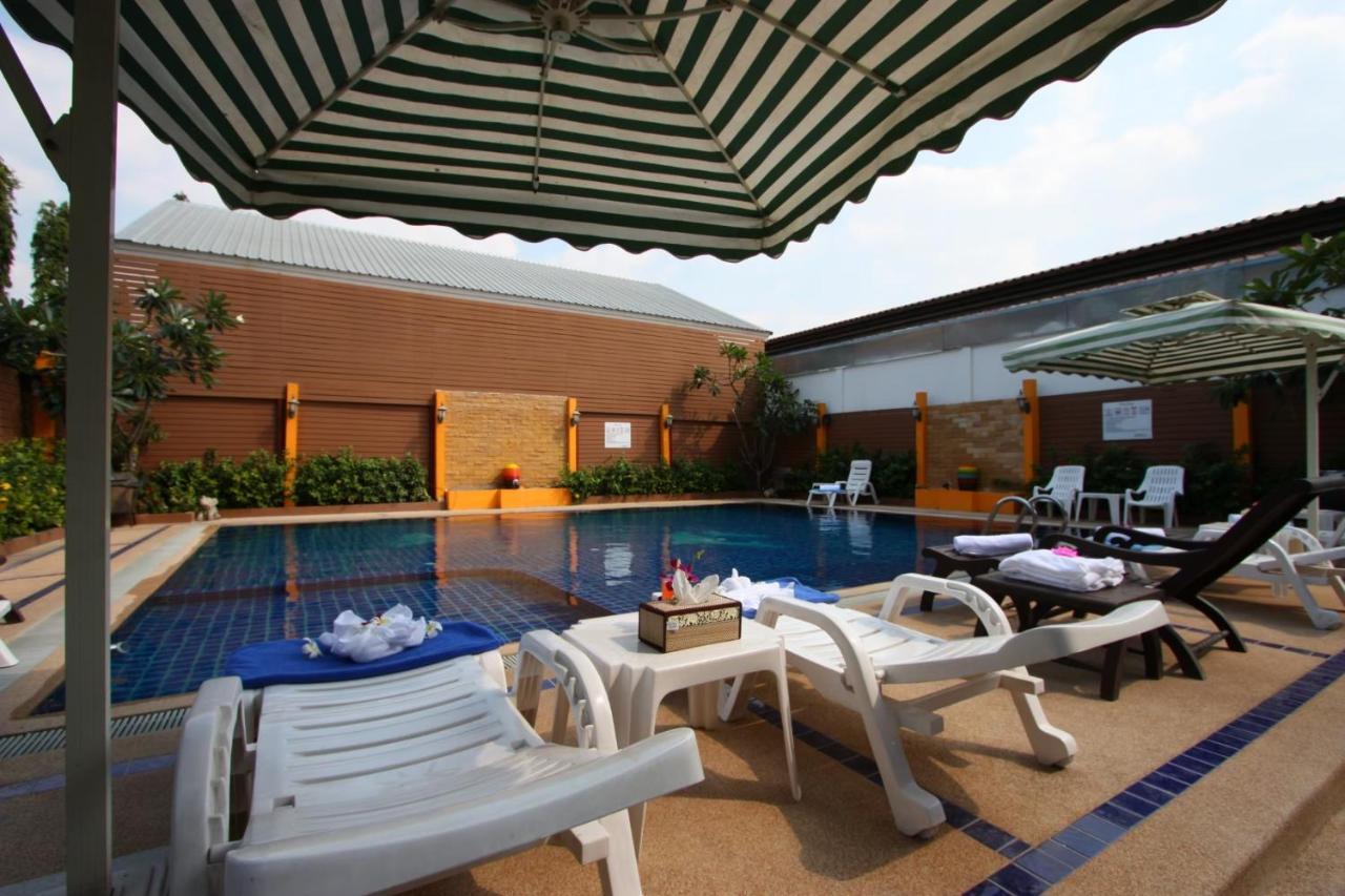 Valhalla Pattaya Hotel Jomtien Beach Exterior photo