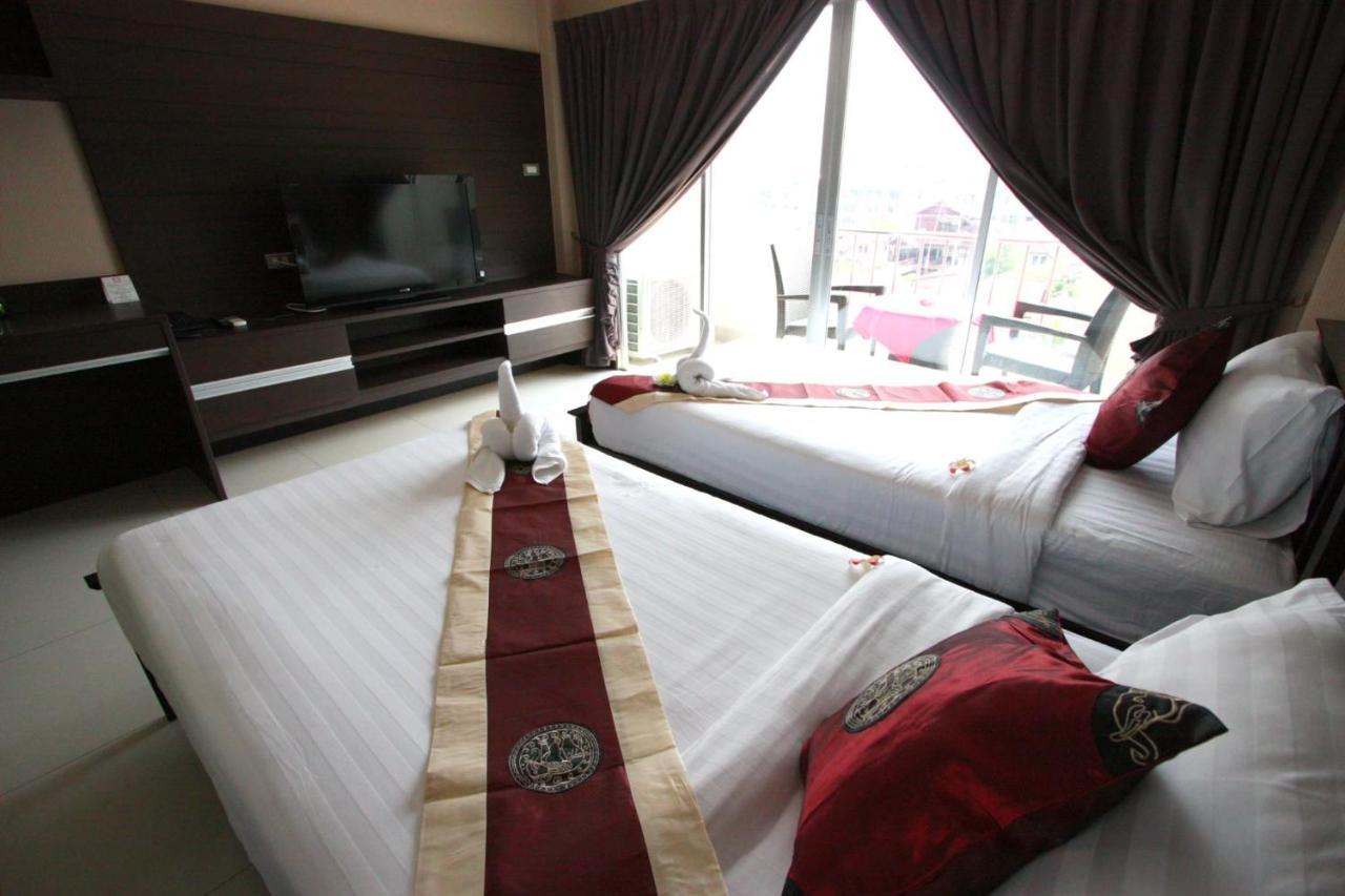 Valhalla Pattaya Hotel Jomtien Beach Exterior photo