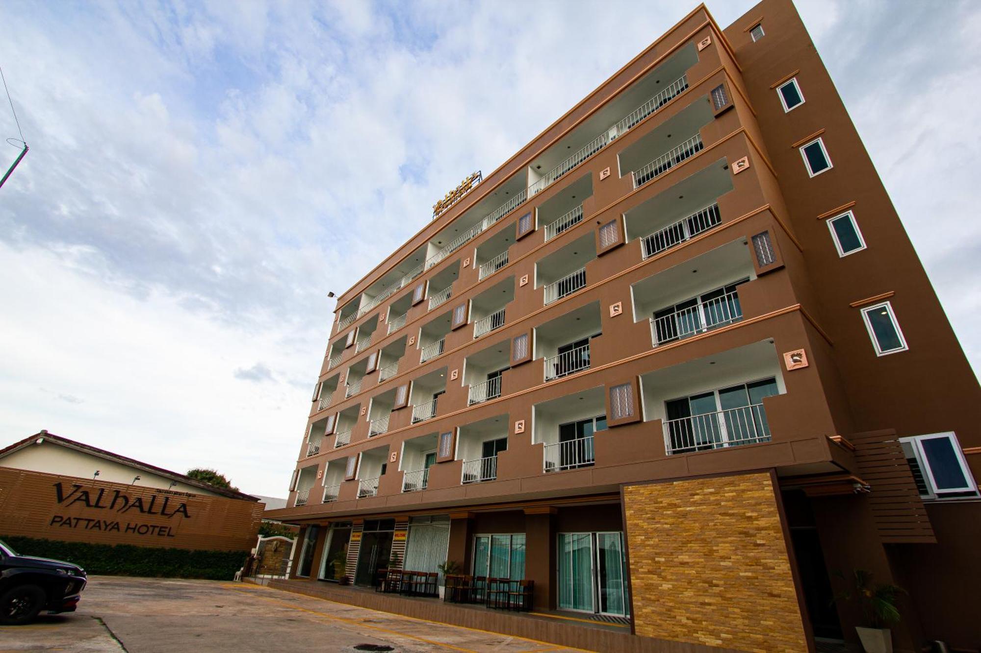 Valhalla Pattaya Hotel Jomtien Beach Exterior photo